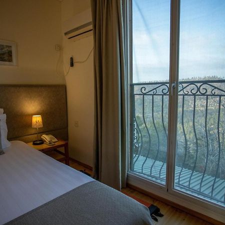 Logos Hotel In Yad Hashmona Εξωτερικό φωτογραφία
