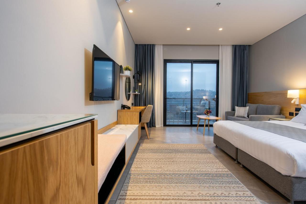 Logos Hotel In Yad Hashmona Εξωτερικό φωτογραφία