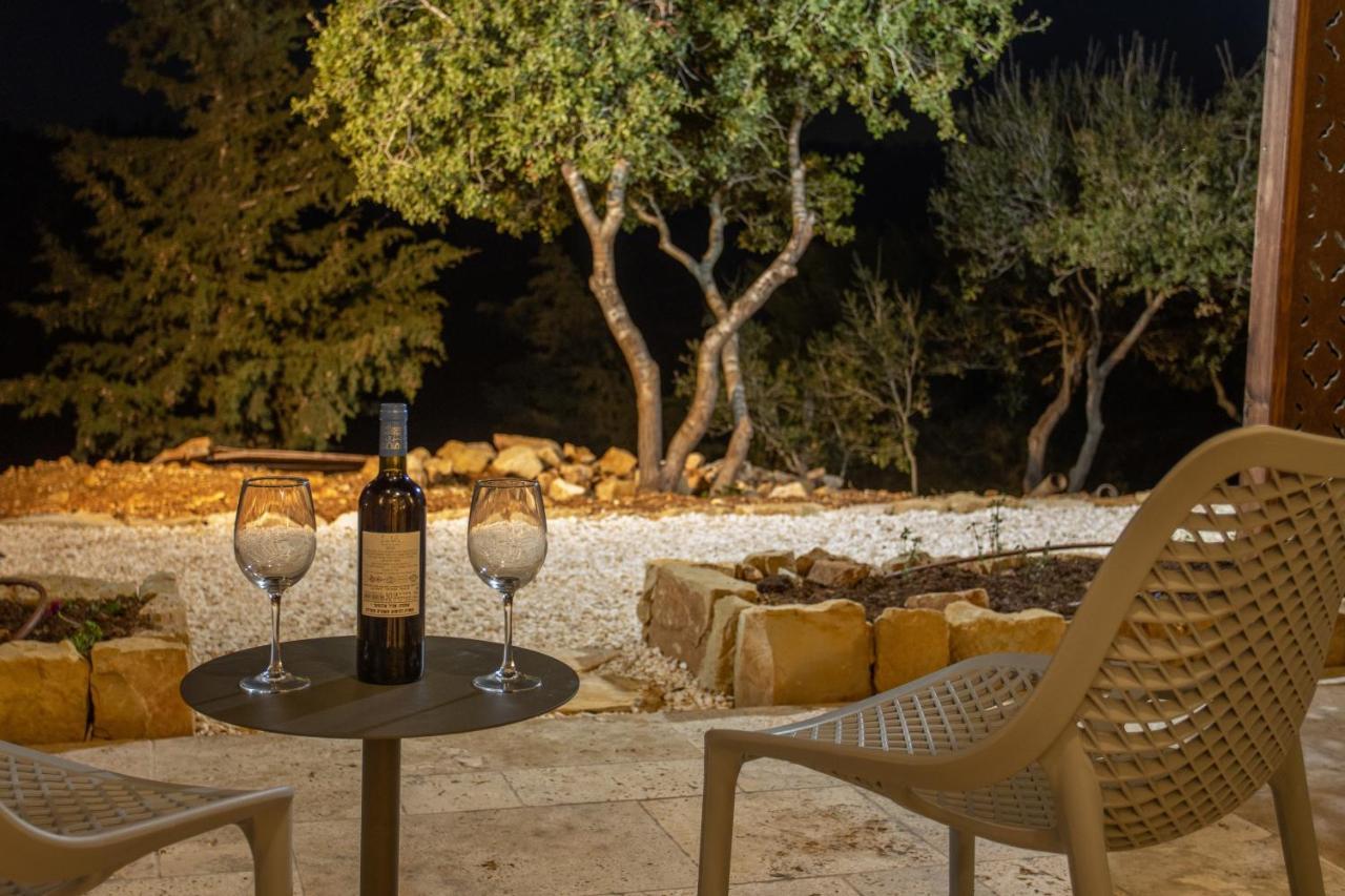 Logos Hotel In Yad Hashmona Εξωτερικό φωτογραφία
