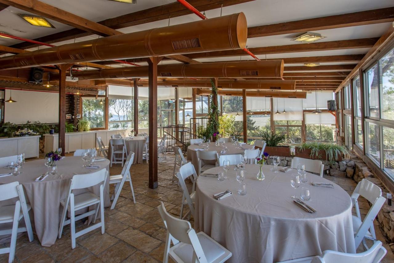 Logos Hotel In Yad Hashmona Εξωτερικό φωτογραφία