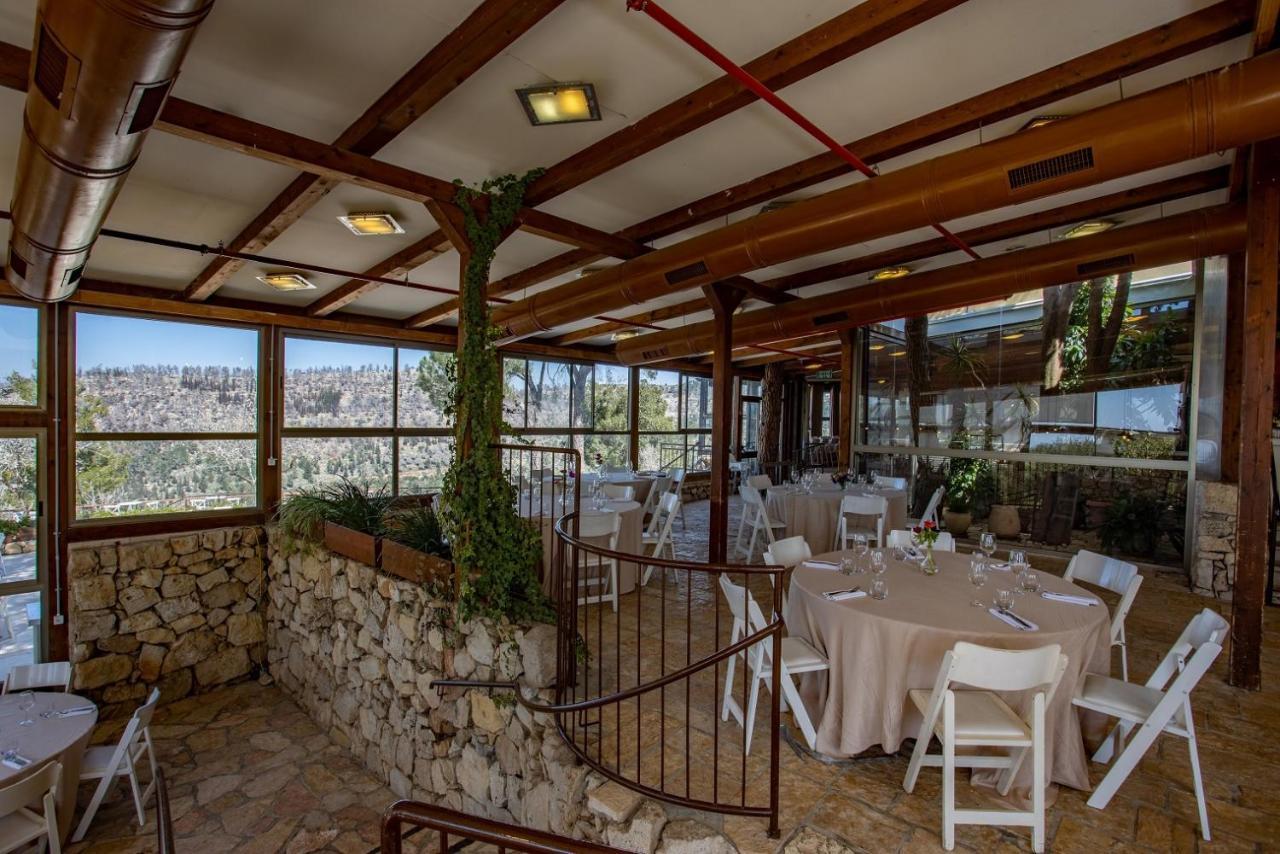 Logos Hotel In Yad Hashmona Εξωτερικό φωτογραφία