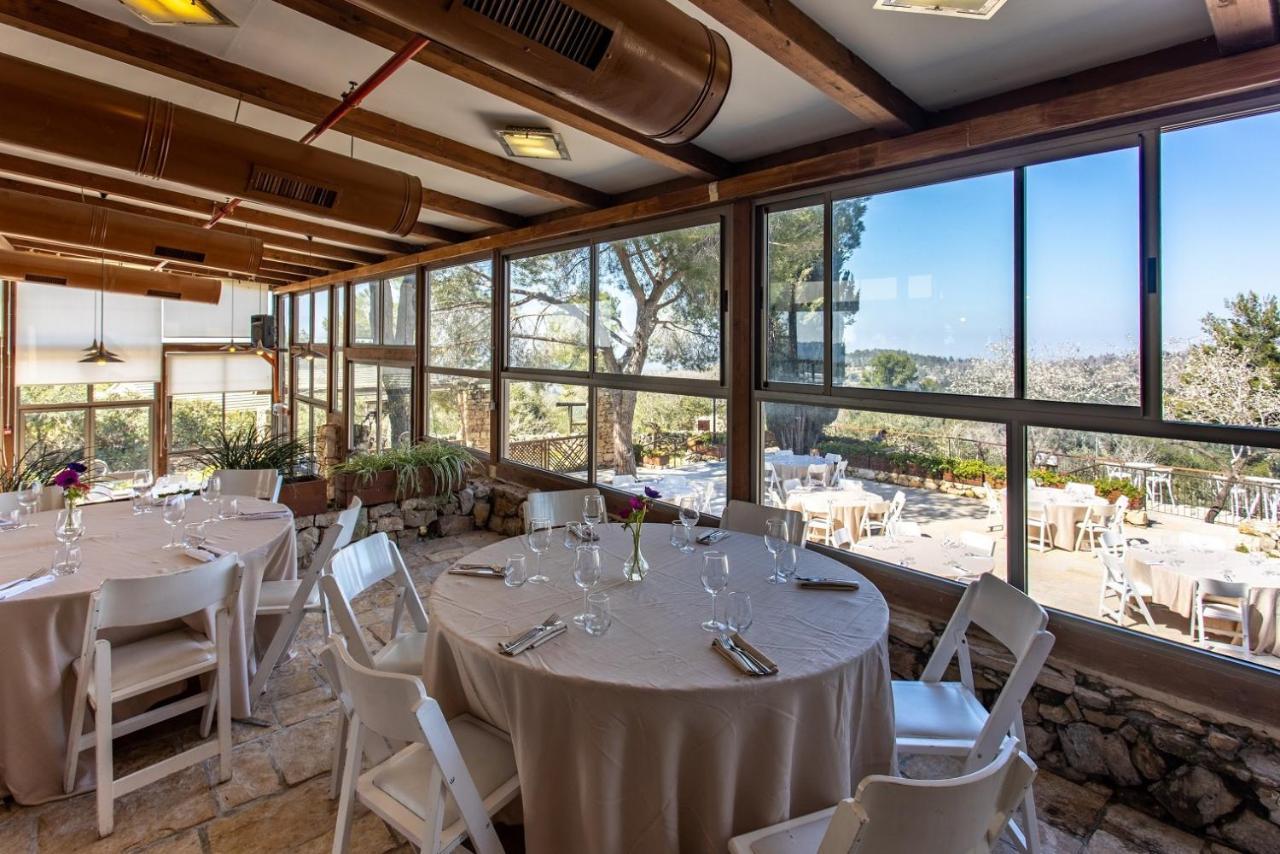 Logos Hotel In Yad Hashmona Εξωτερικό φωτογραφία