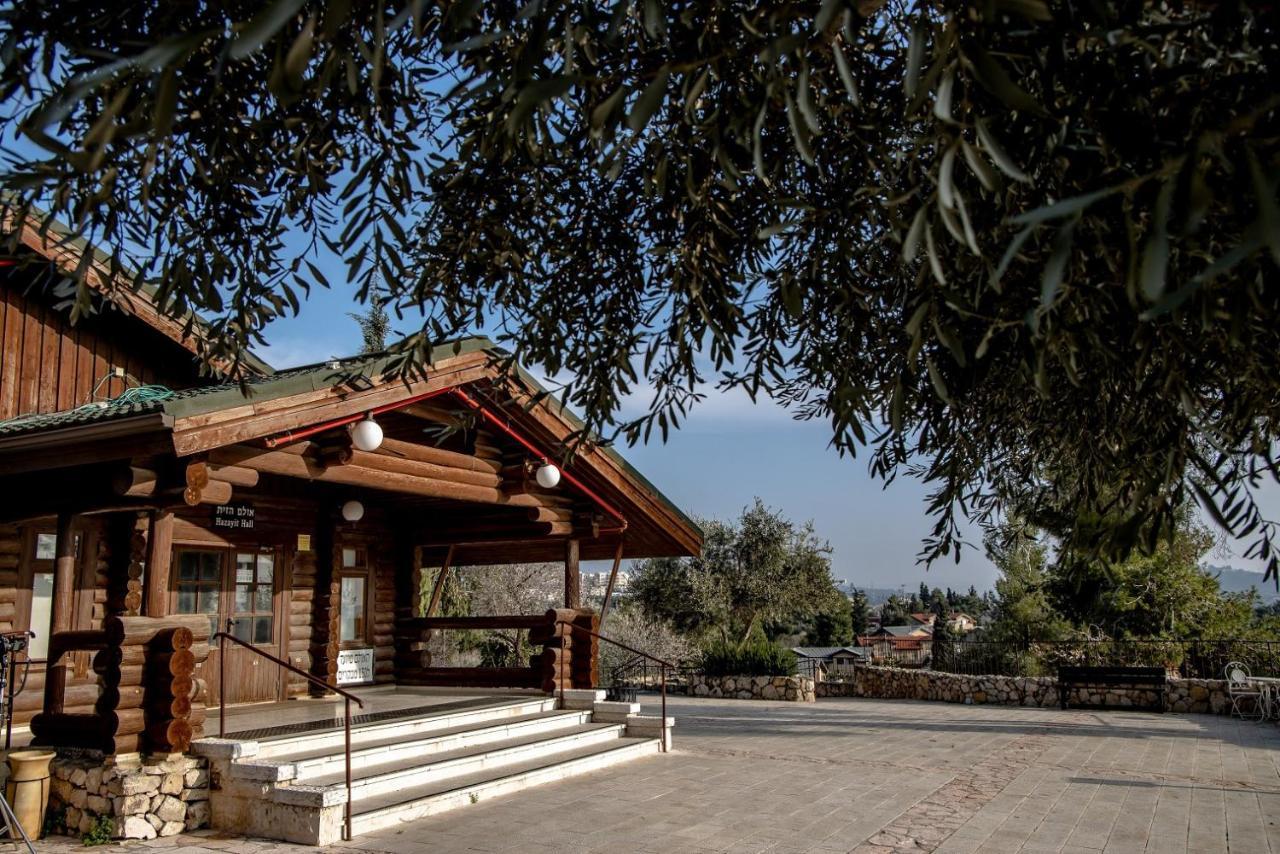 Logos Hotel In Yad Hashmona Εξωτερικό φωτογραφία