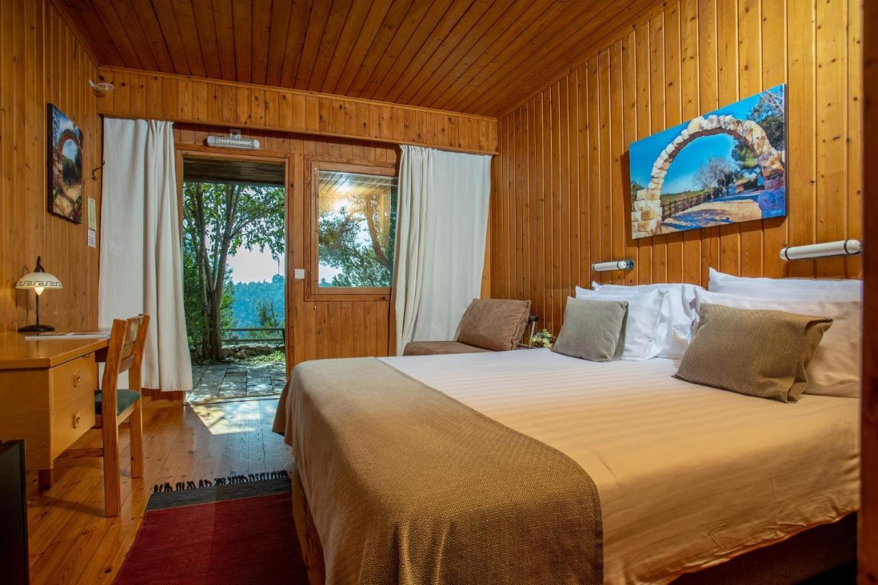 Logos Hotel In Yad Hashmona Εξωτερικό φωτογραφία